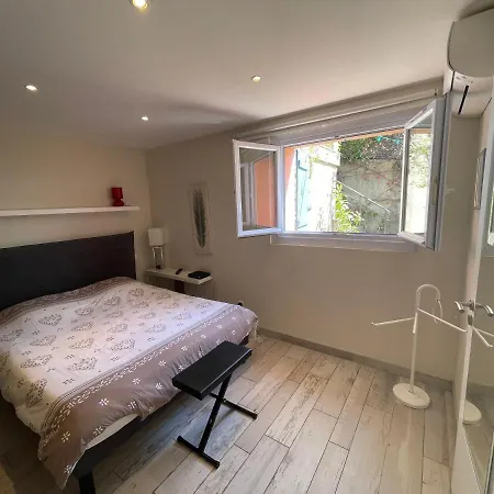 Les Moulins サントロペ